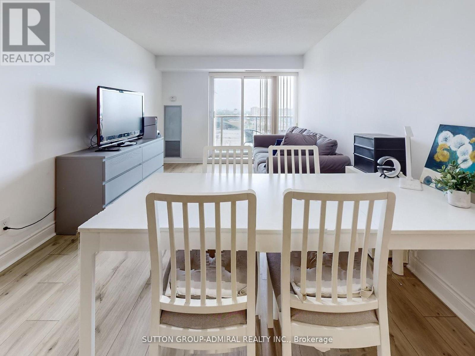 1012 - 7 North Park Road, Vaughan, Ontario  L4J 0C9 - Photo 12 - N12403171