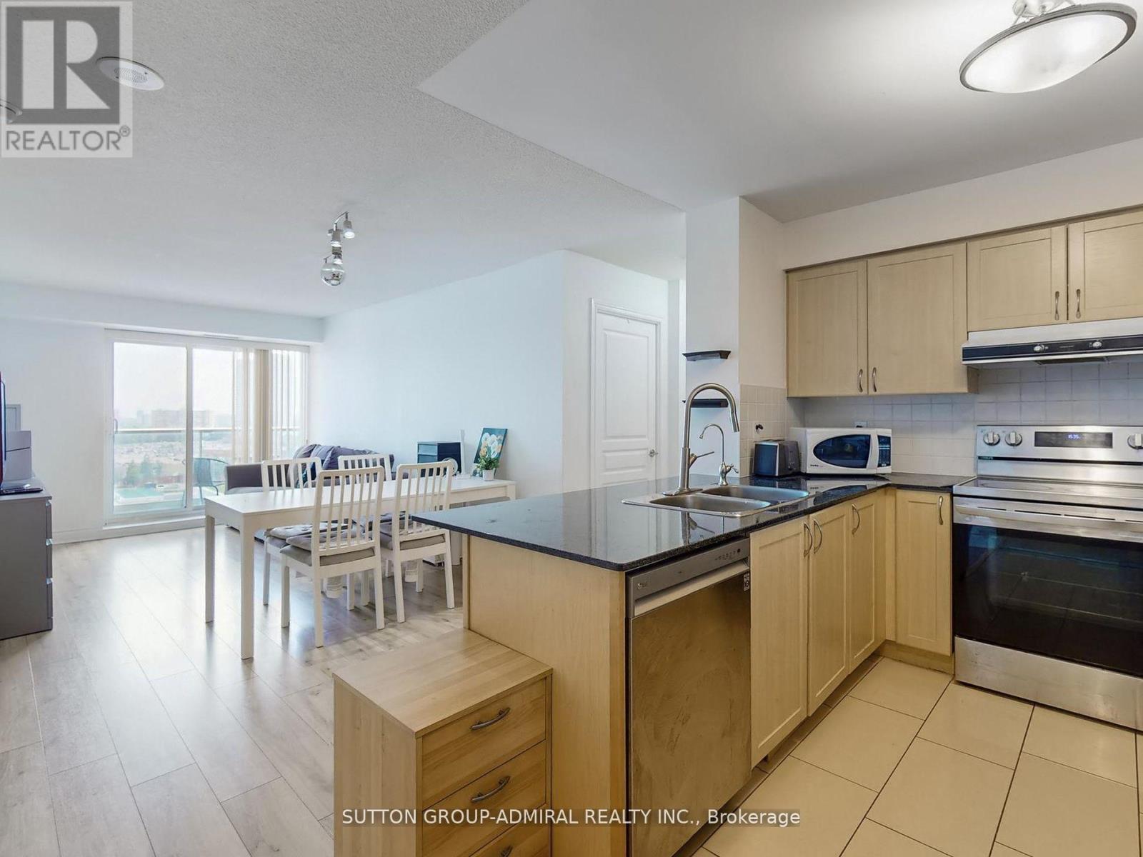 1012 - 7 North Park Road, Vaughan, Ontario  L4J 0C9 - Photo 14 - N12403171