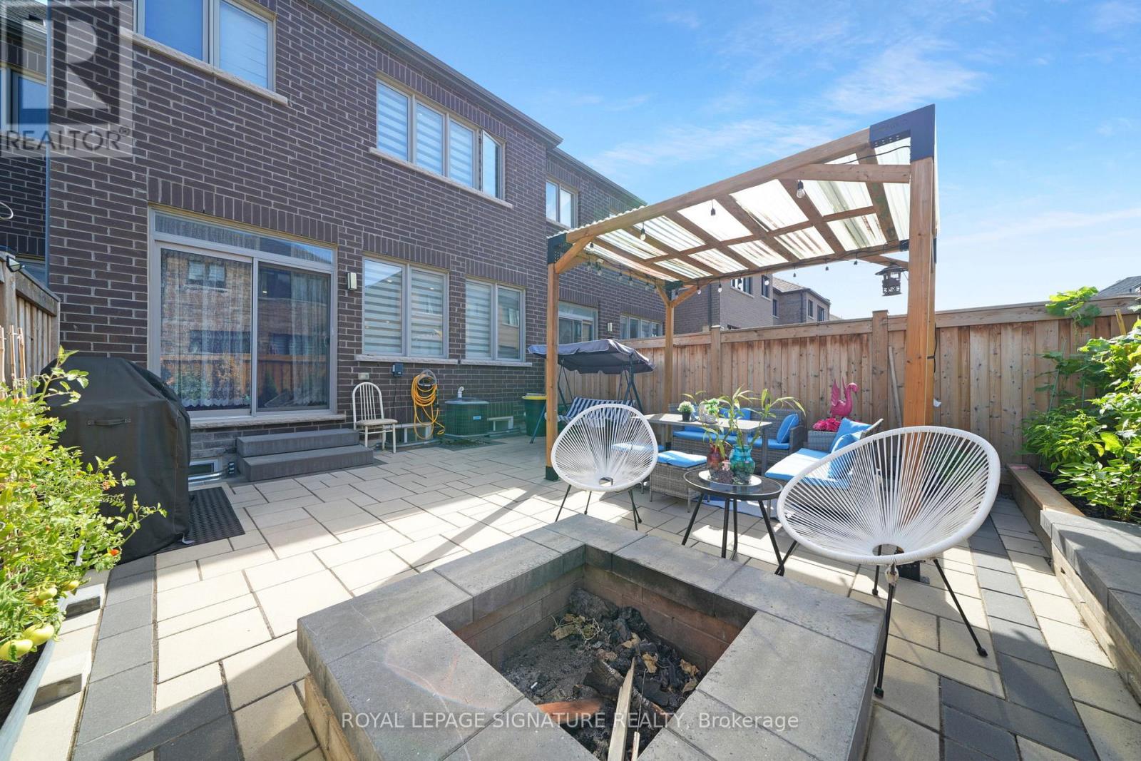 167 Landolfi Way, Bradford West Gwillimbury, Ontario  L3Z 4L7 - Photo 34 - N12403198