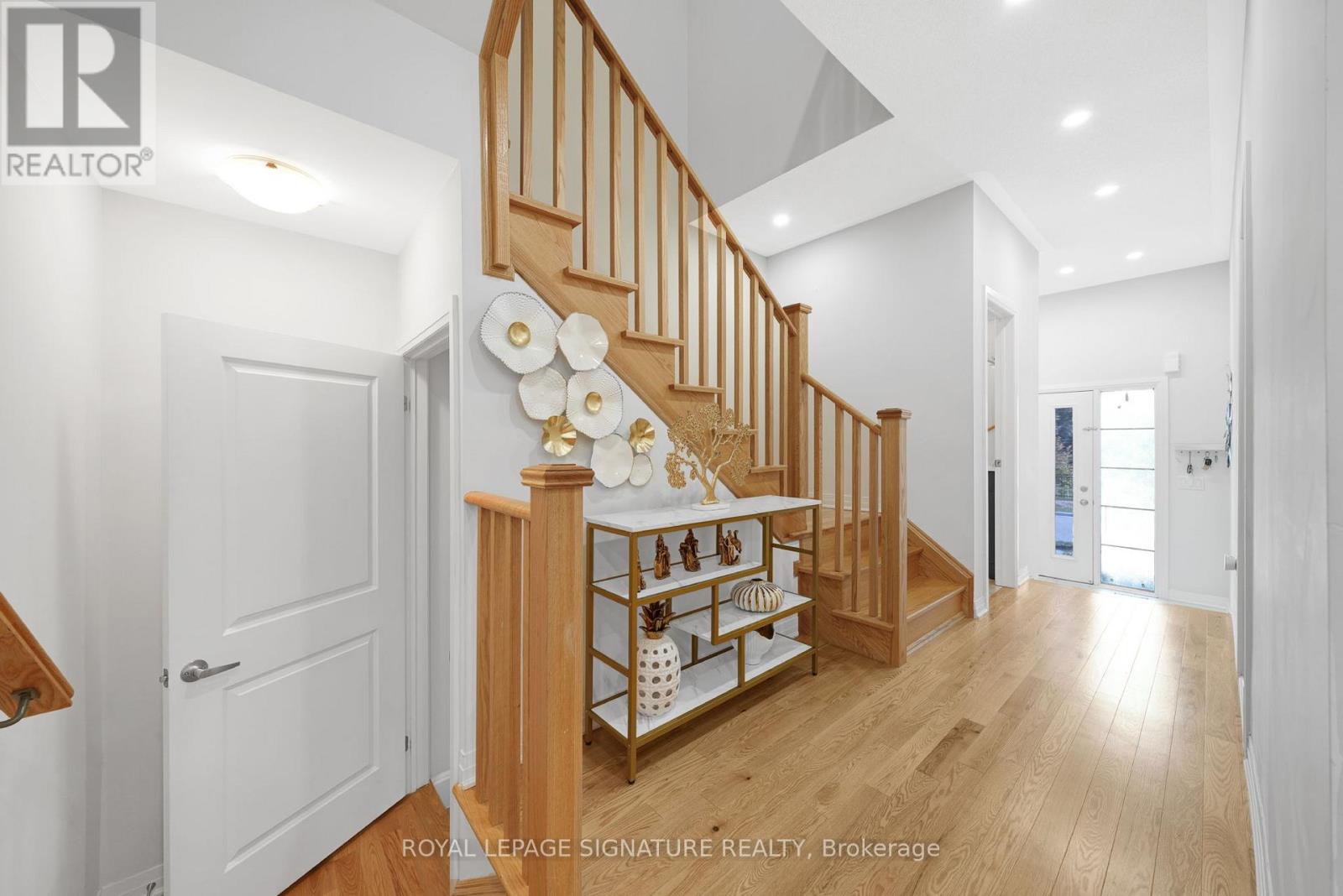 167 Landolfi Way, Bradford West Gwillimbury, Ontario  L3Z 4L7 - Photo 6 - N12403198