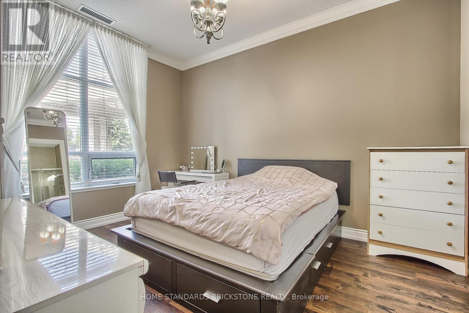 115 - 9225 Jane Street, Vaughan, Ontario  L6A 0J7 - Photo 10 - N12403217