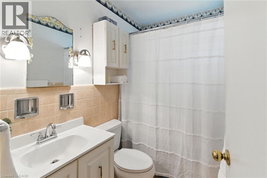 1001 Brucedale Avenue E, Hamilton, Ontario  L8T 1M6 - Photo 15 - 40767208