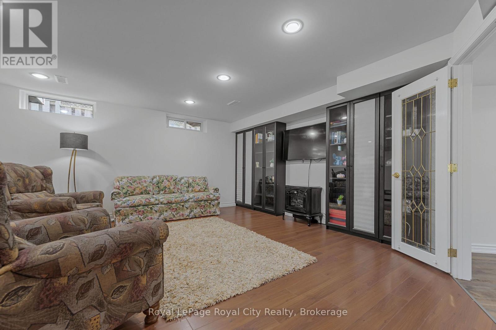 306 Imperial Road S, Guelph, Ontario  N1K 1M4 - Photo 39 - X12364571
