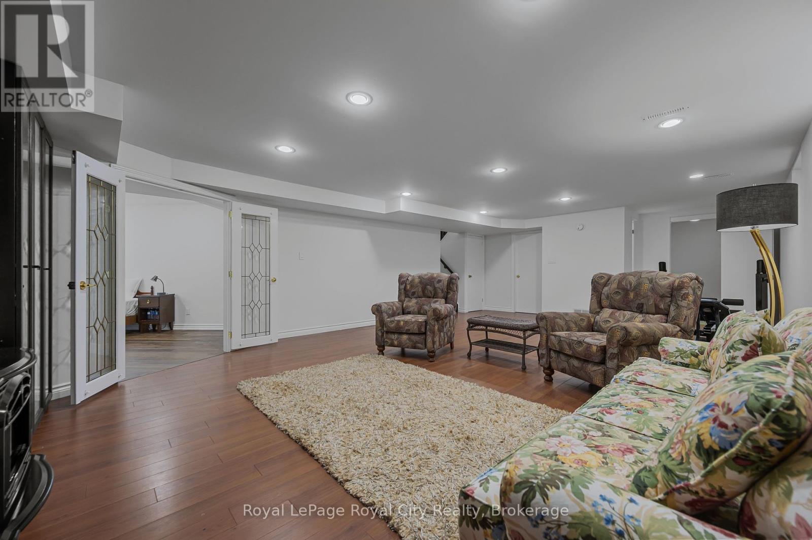 306 Imperial Road S, Guelph, Ontario  N1K 1M4 - Photo 38 - X12364571