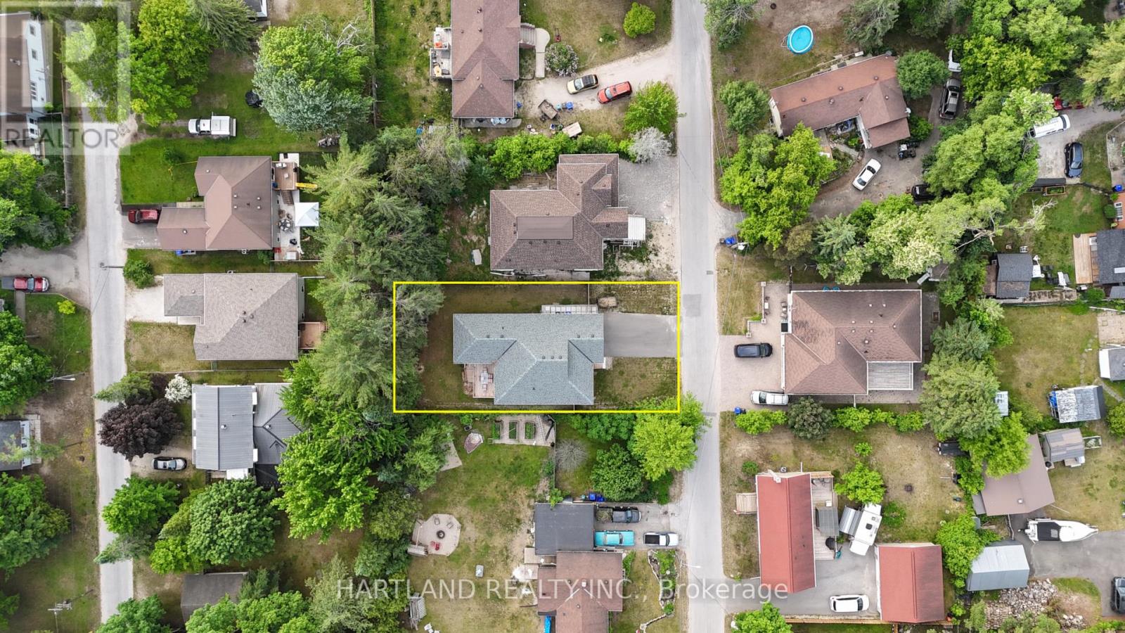 22 Berkely Street, Wasaga Beach, Ontario  L9Z 2N6 - Photo 22 - S12403204