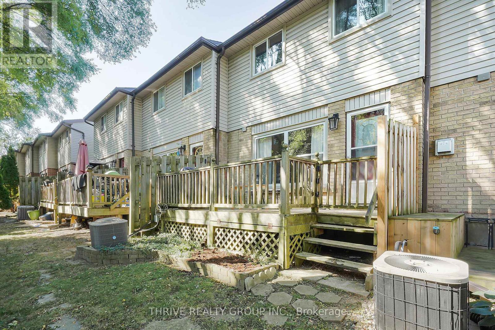 10 - 215 Commissioners Road W, London South, Ontario  N6J 1X9 - Photo 44 - X12403325