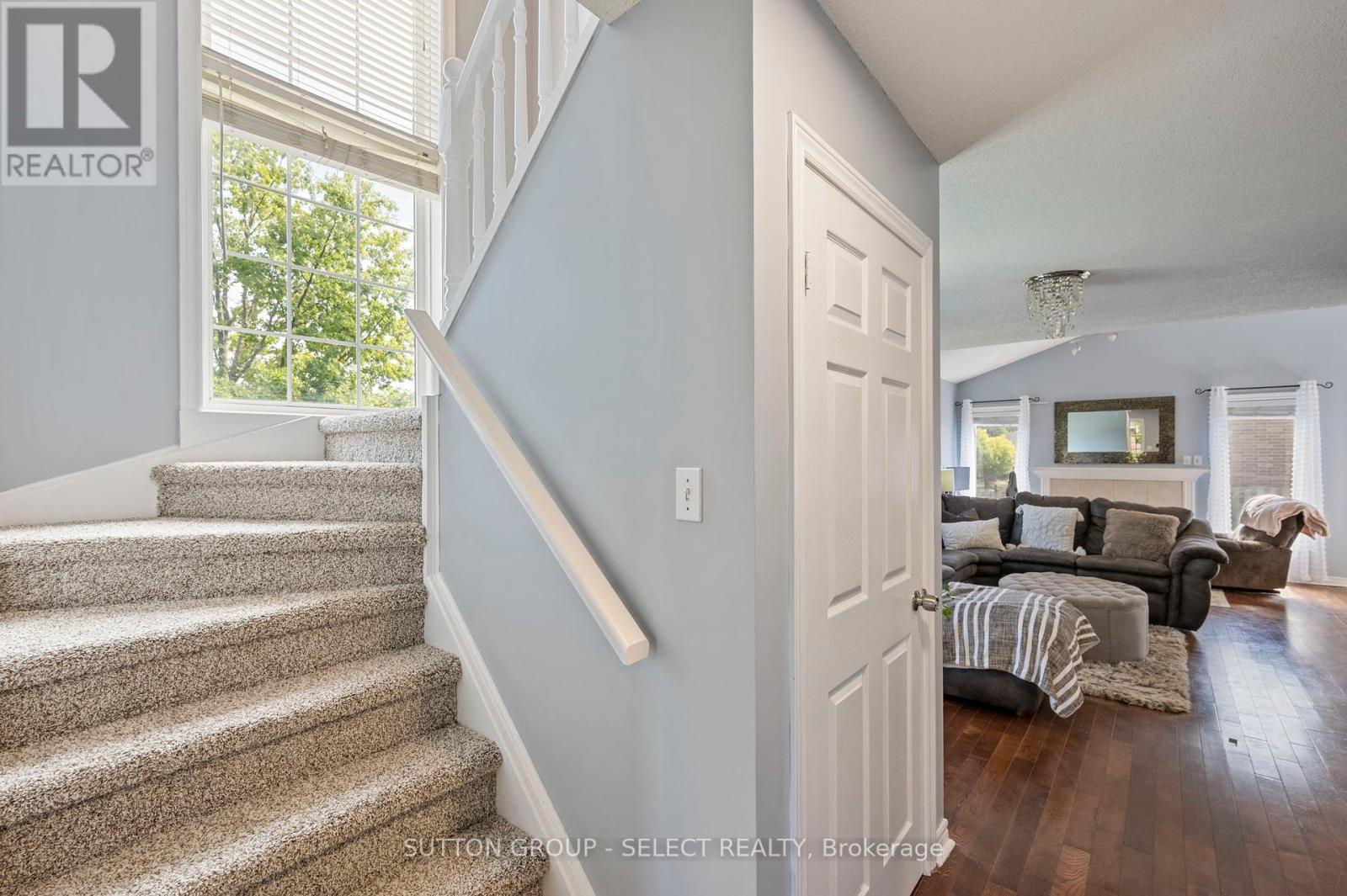830 Cresthaven Crescent, London South, Ontario  N6K 4W4 - Photo 15 - X12403382