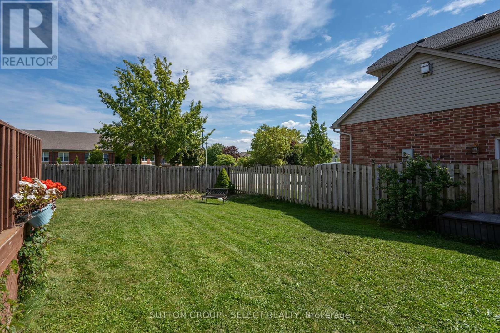 830 Cresthaven Crescent, London South, Ontario  N6K 4W4 - Photo 31 - X12403382