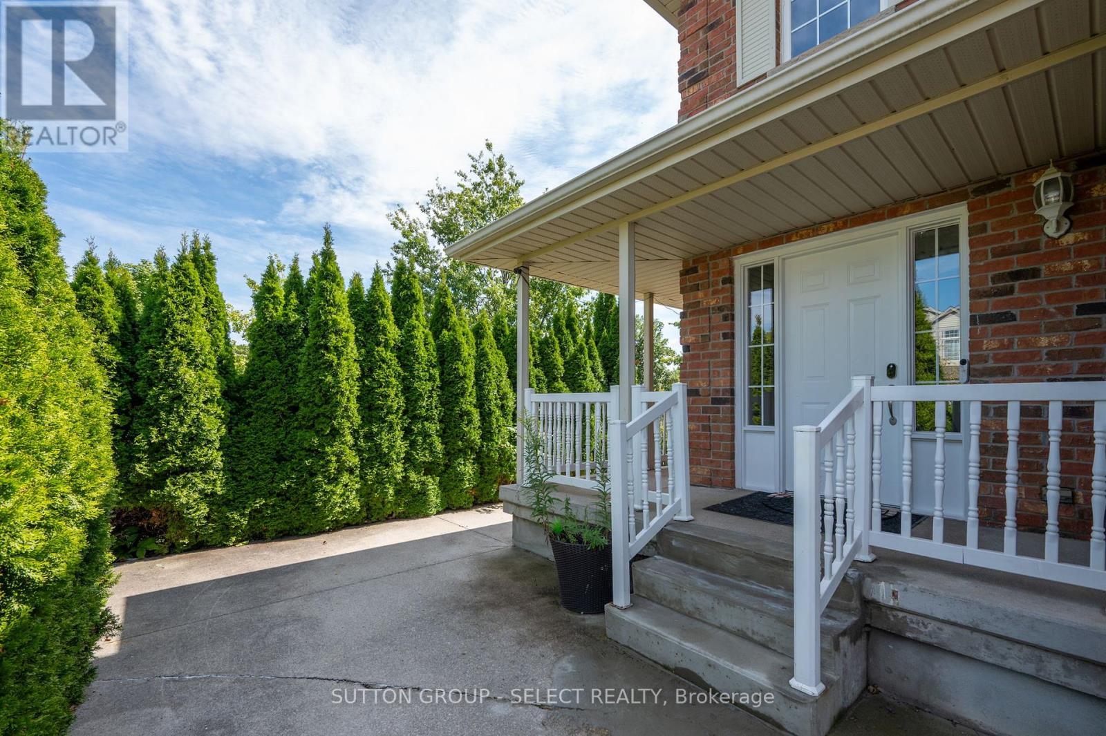830 Cresthaven Crescent, London South, Ontario  N6K 4W4 - Photo 4 - X12403382