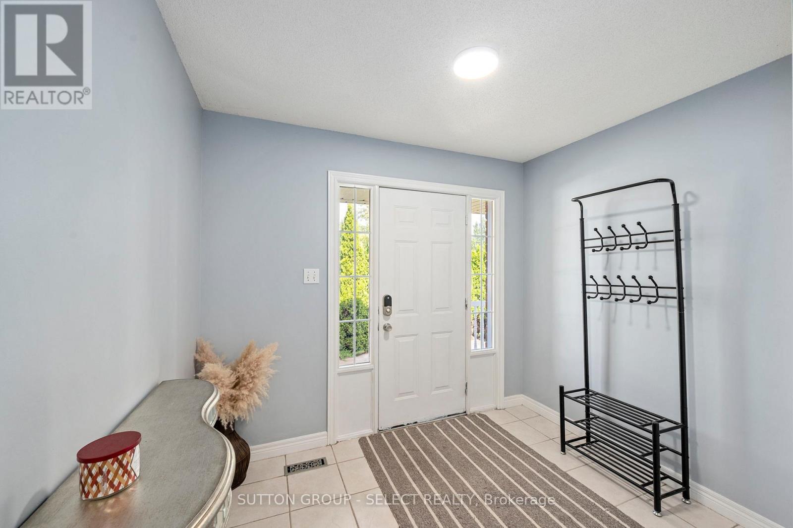 830 Cresthaven Crescent, London South, Ontario  N6K 4W4 - Photo 6 - X12403382