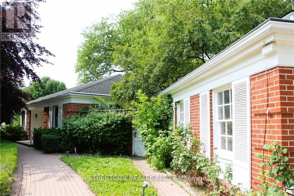 1517 GLOUCESTER ROAD, London North, Ontario