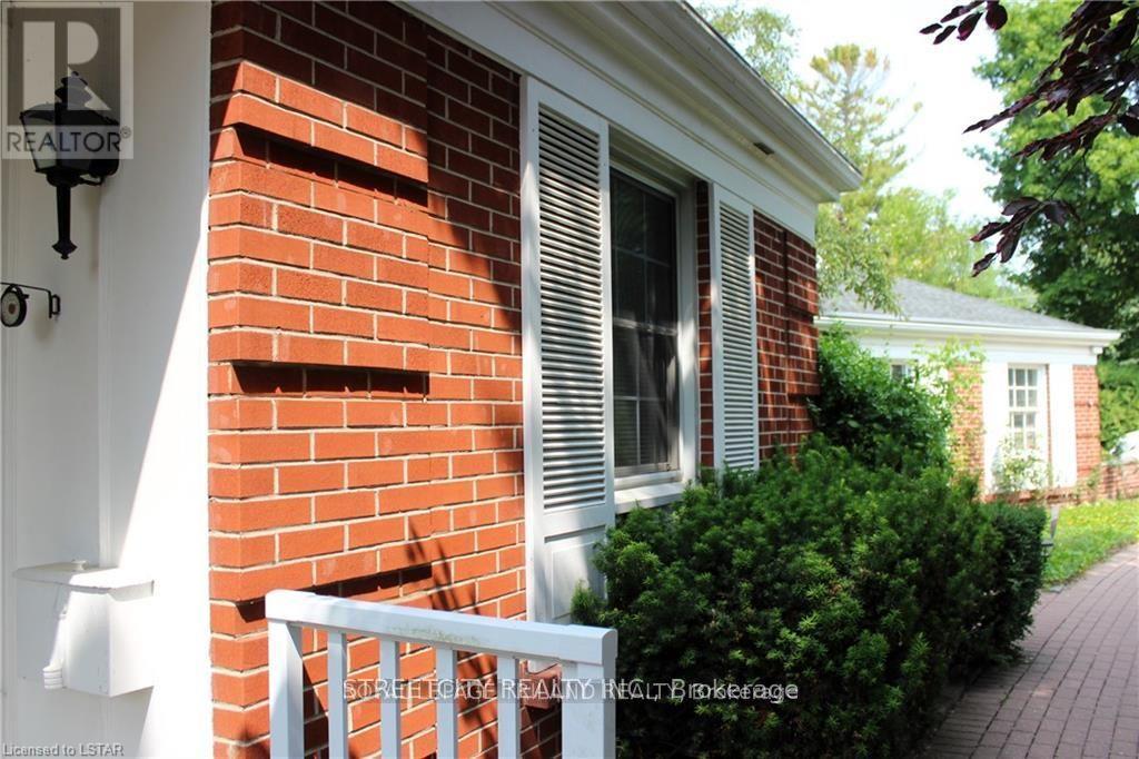 1517 Gloucester Road, London North, Ontario  N6H 2S5 - Photo 18 - X12403387