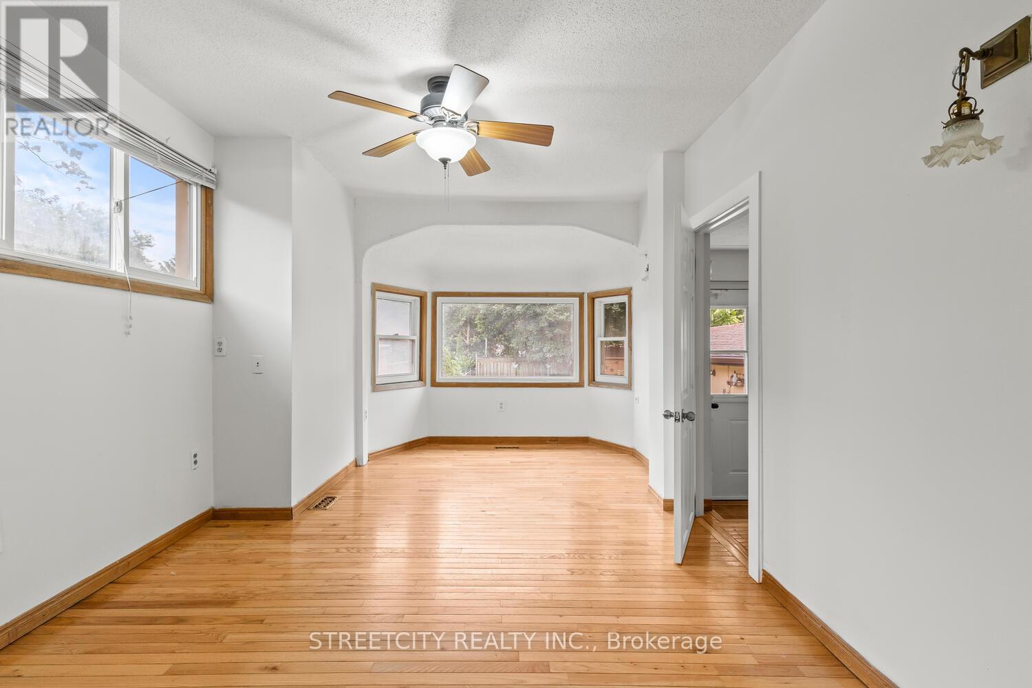 1235 King Street, London East, Ontario  N5W 2Y3 - Photo 10 - X12403392