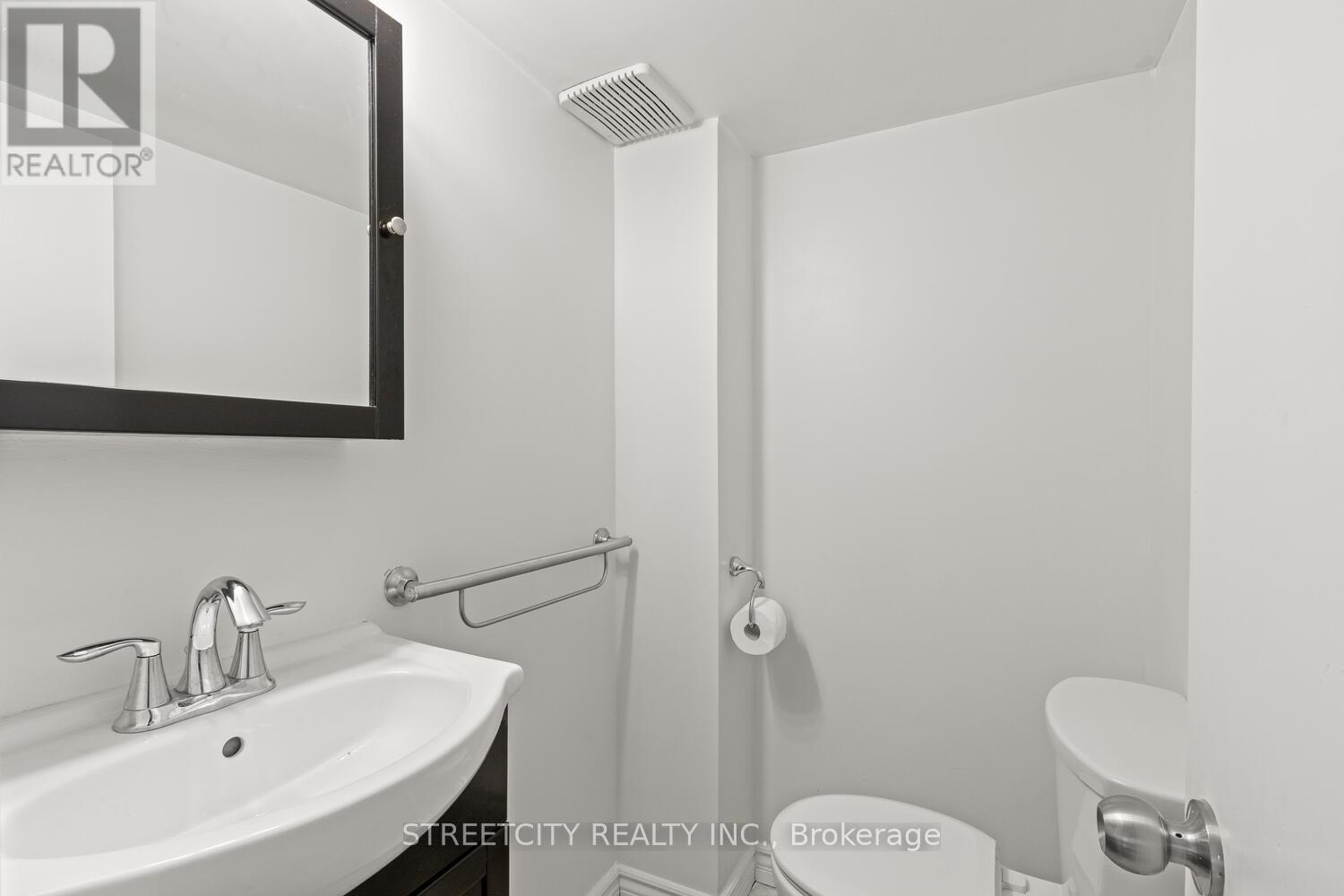 1235 King Street, London East, Ontario  N5W 2Y3 - Photo 18 - X12403392