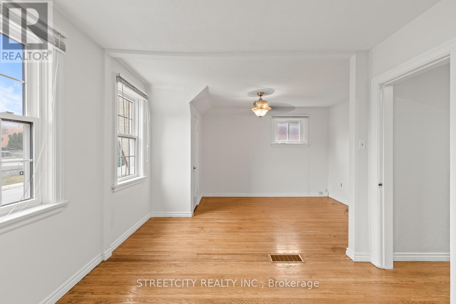 1235 King Street, London East, Ontario  N5W 2Y3 - Photo 24 - X12403392