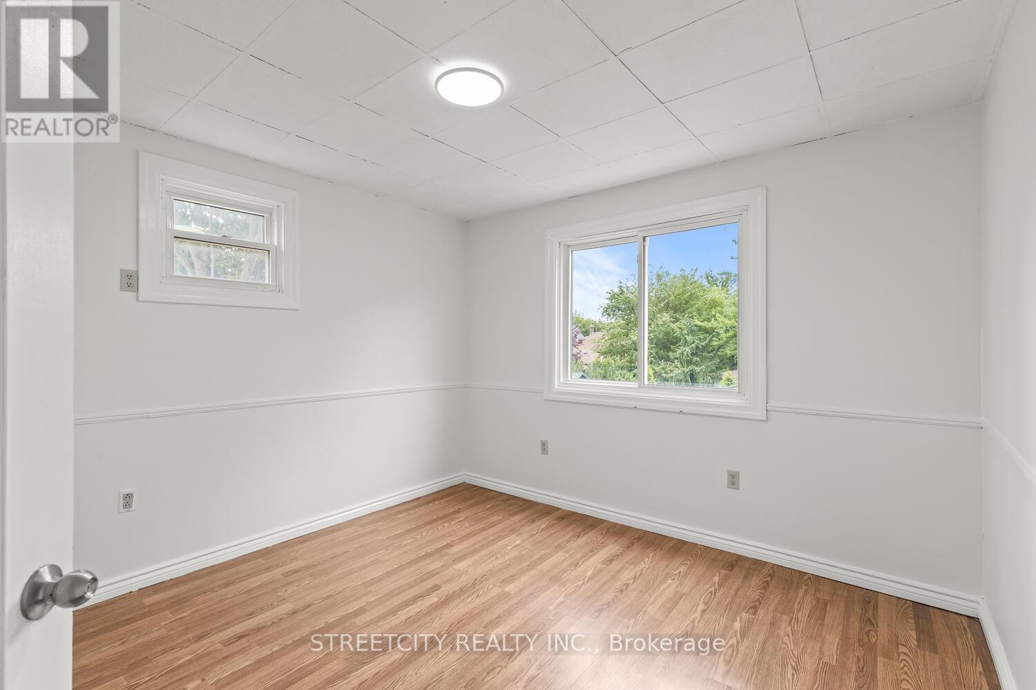 1235 King Street, London East, Ontario  N5W 2Y3 - Photo 27 - X12403392