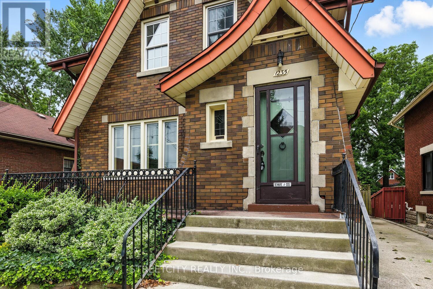 1235 King Street, London East, Ontario  N5W 2Y3 - Photo 3 - X12403392