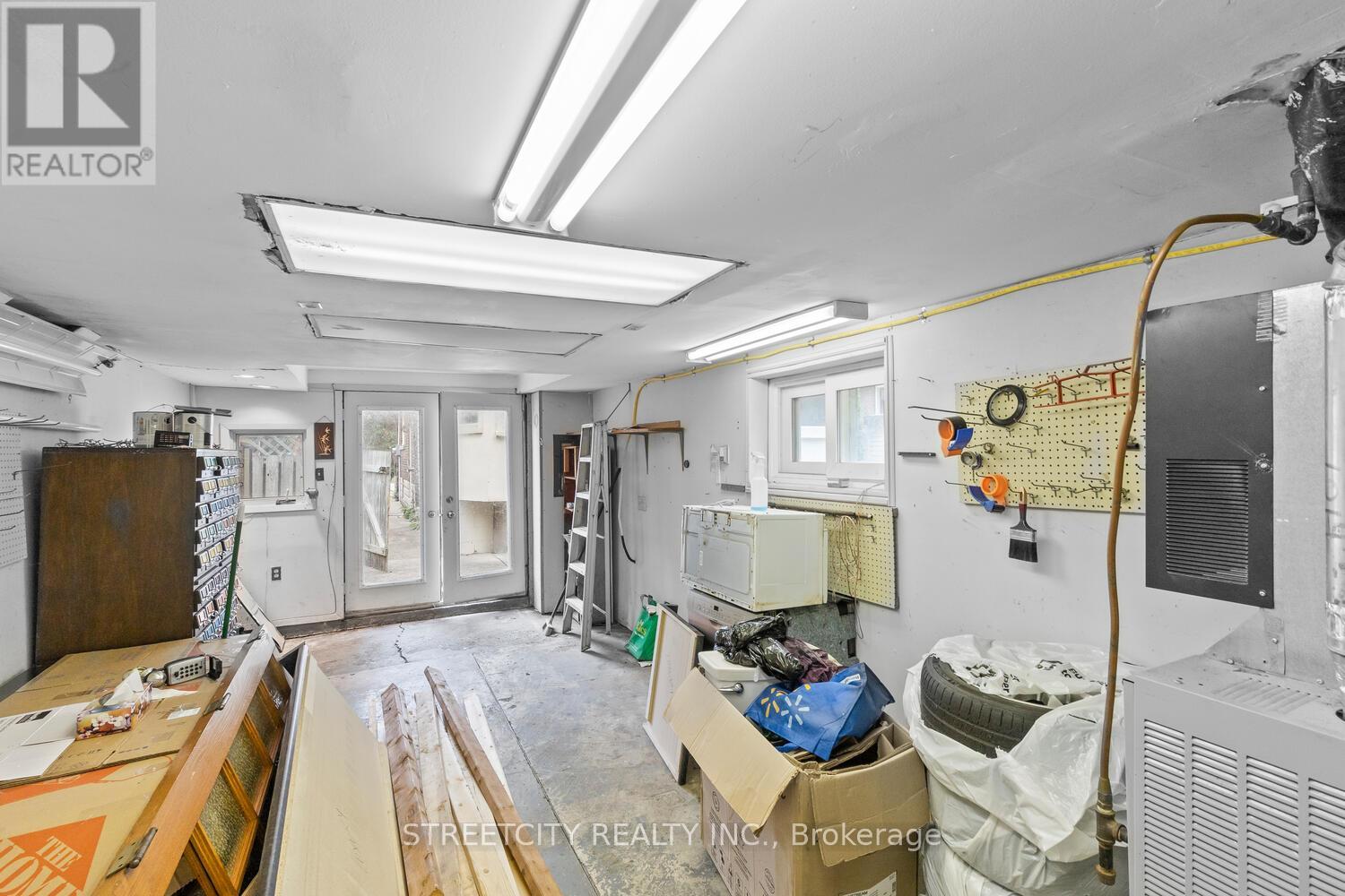 1235 King Street, London East, Ontario  N5W 2Y3 - Photo 39 - X12403392