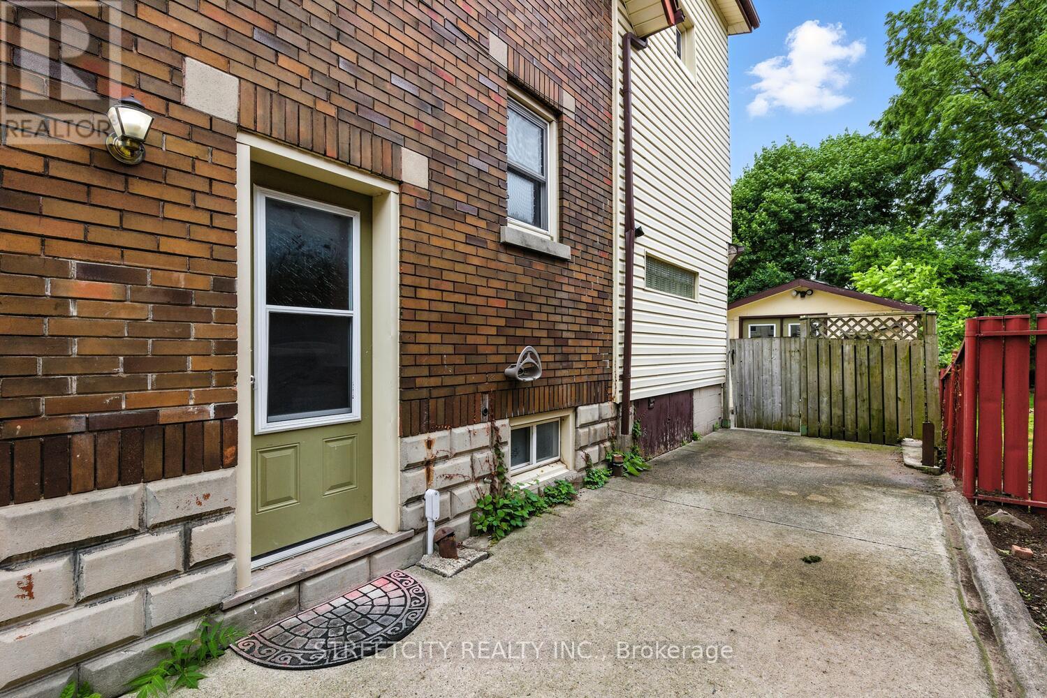 1235 King Street, London East, Ontario  N5W 2Y3 - Photo 40 - X12403392