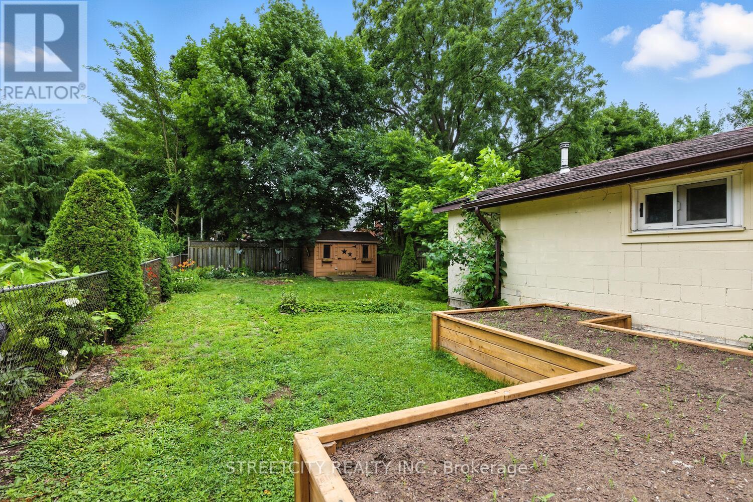 1235 King Street, London East, Ontario  N5W 2Y3 - Photo 44 - X12403392