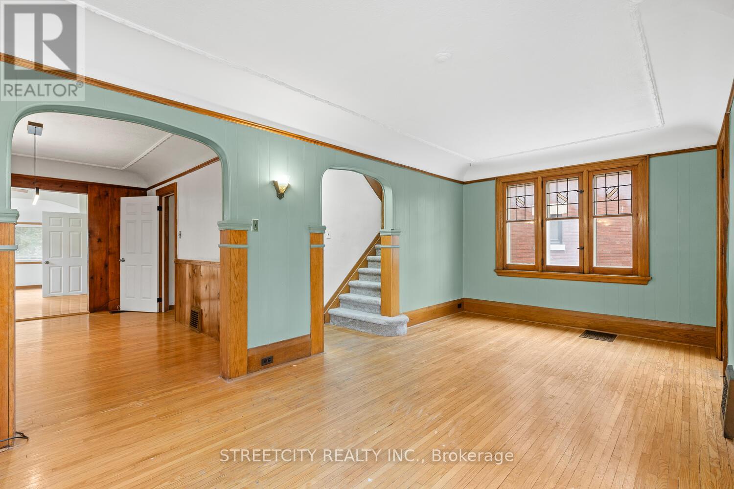 1235 King Street, London East, Ontario  N5W 2Y3 - Photo 7 - X12403392