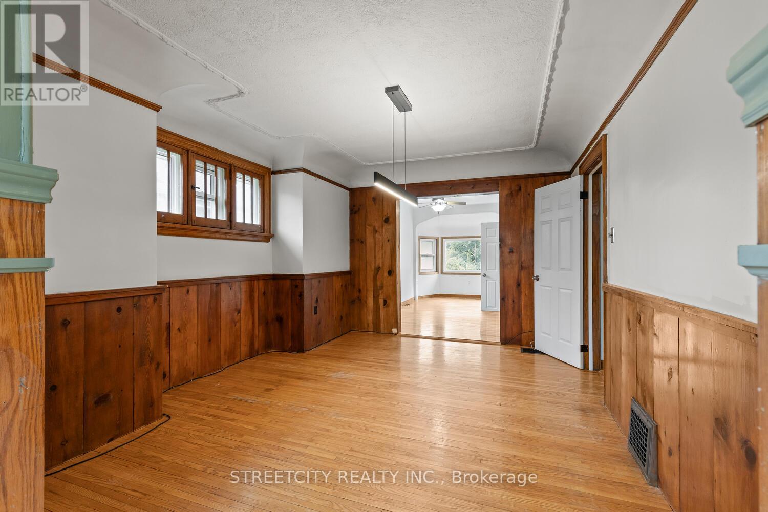 1235 King Street, London East, Ontario  N5W 2Y3 - Photo 8 - X12403392