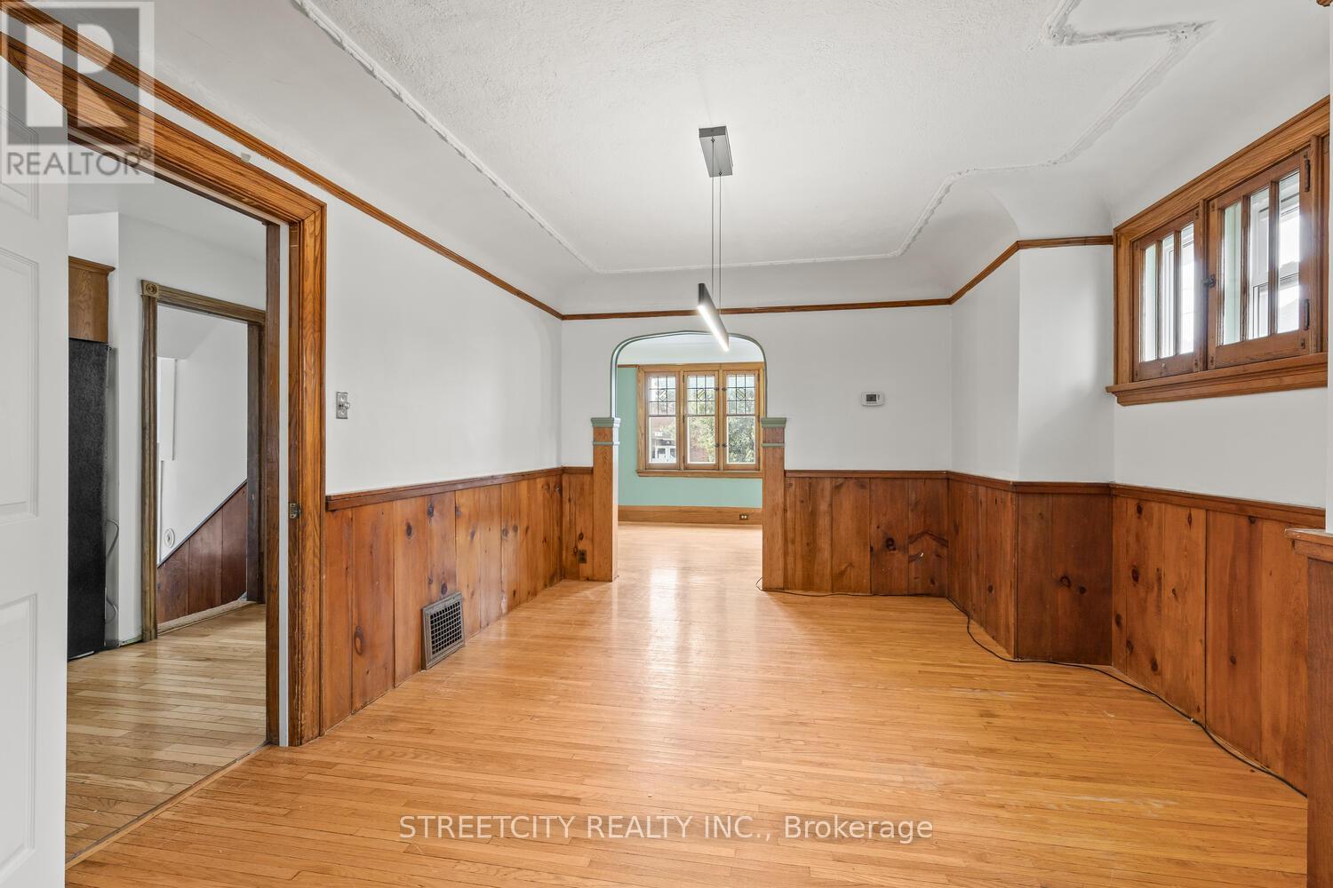 1235 King Street, London East, Ontario  N5W 2Y3 - Photo 9 - X12403392