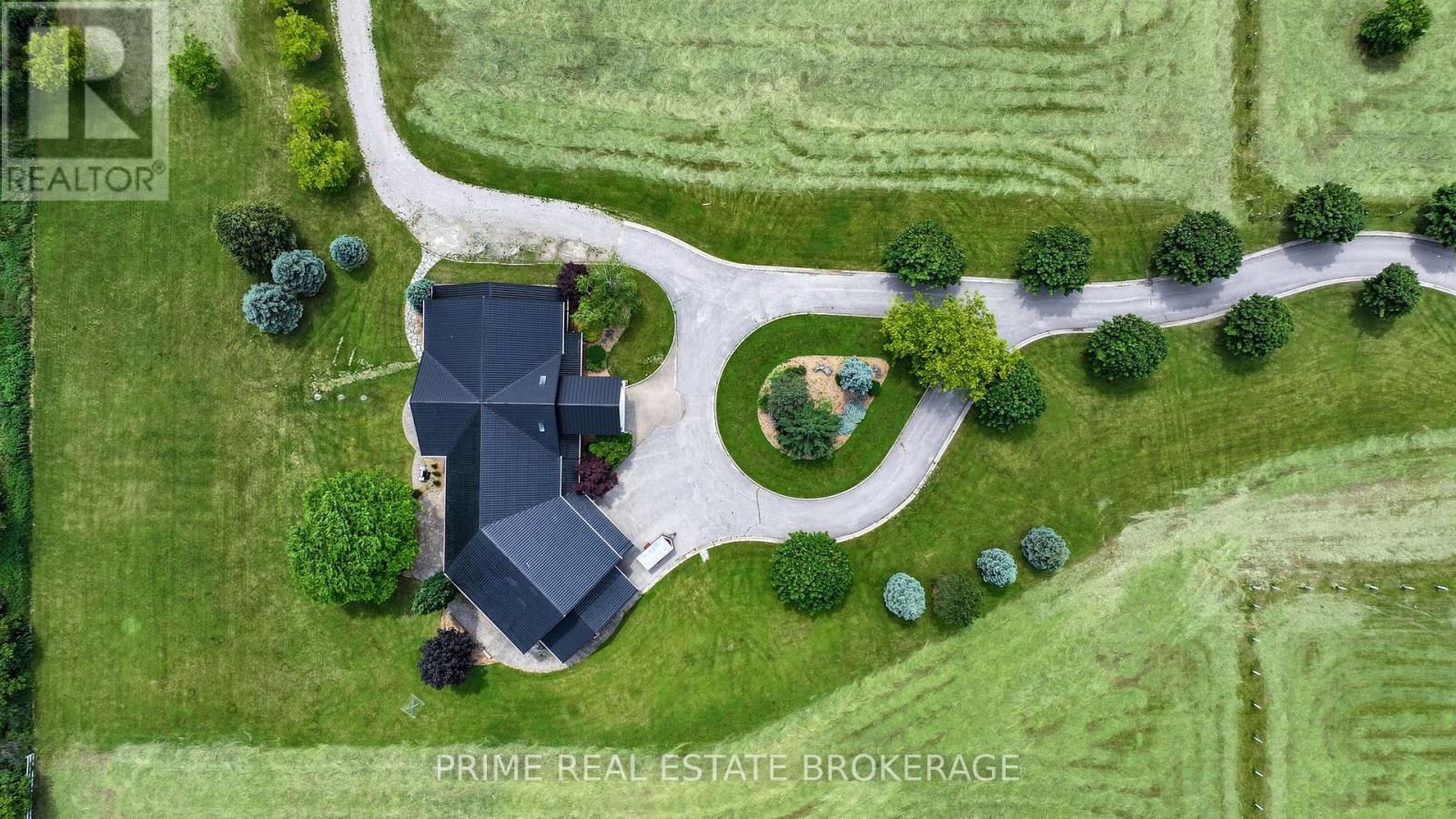 75836 London Rr 1 Road, Bluewater, Ontario  N0M 1J0 - Photo 2 - X12403394