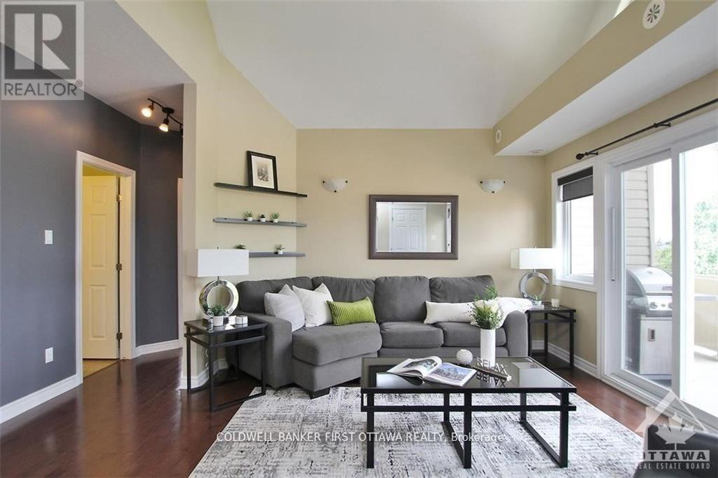 E - 137 Harthill Way, Ottawa, Ontario  K2J 5V1 - Photo 3 - X12403305