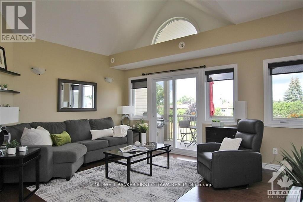 E - 137 Harthill Way, Ottawa, Ontario  K2J 5V1 - Photo 2 - X12403306