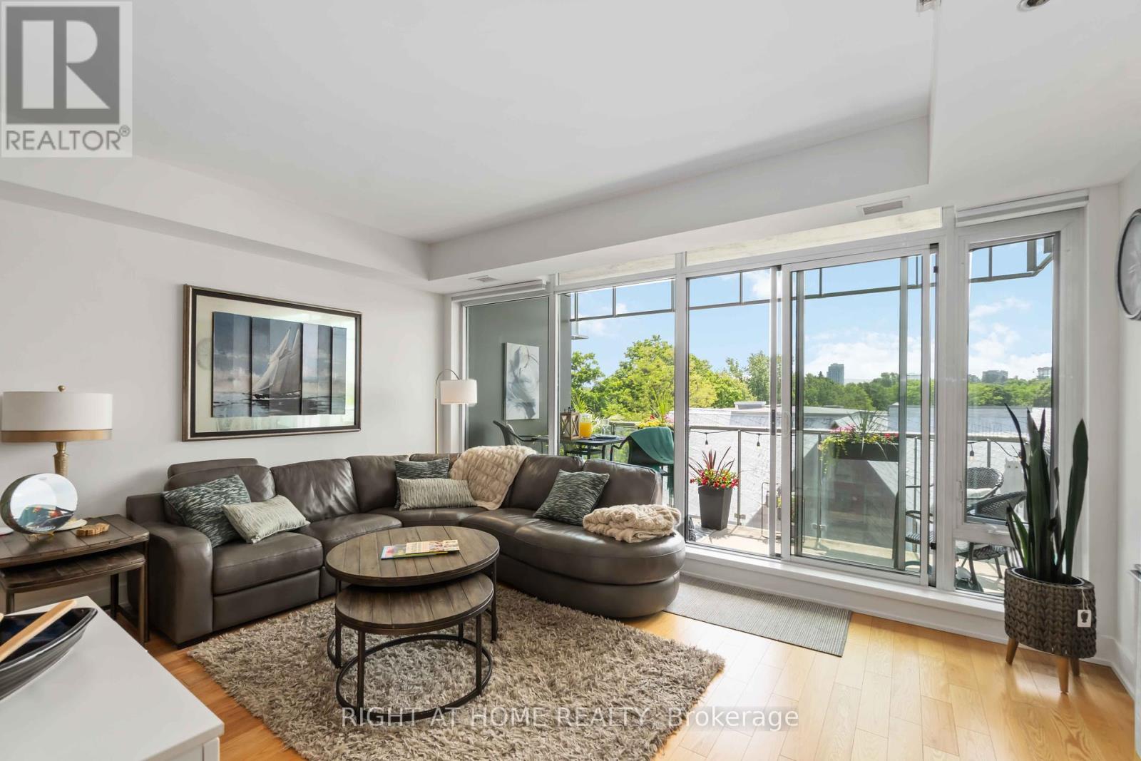 501 - 98 Richmond Road, Ottawa, Ontario  K1Z 0B2 - Photo 8 - X12403328