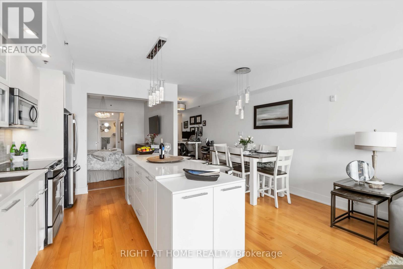 501 - 98 Richmond Road, Ottawa, Ontario  K1Z 0B2 - Photo 9 - X12403328