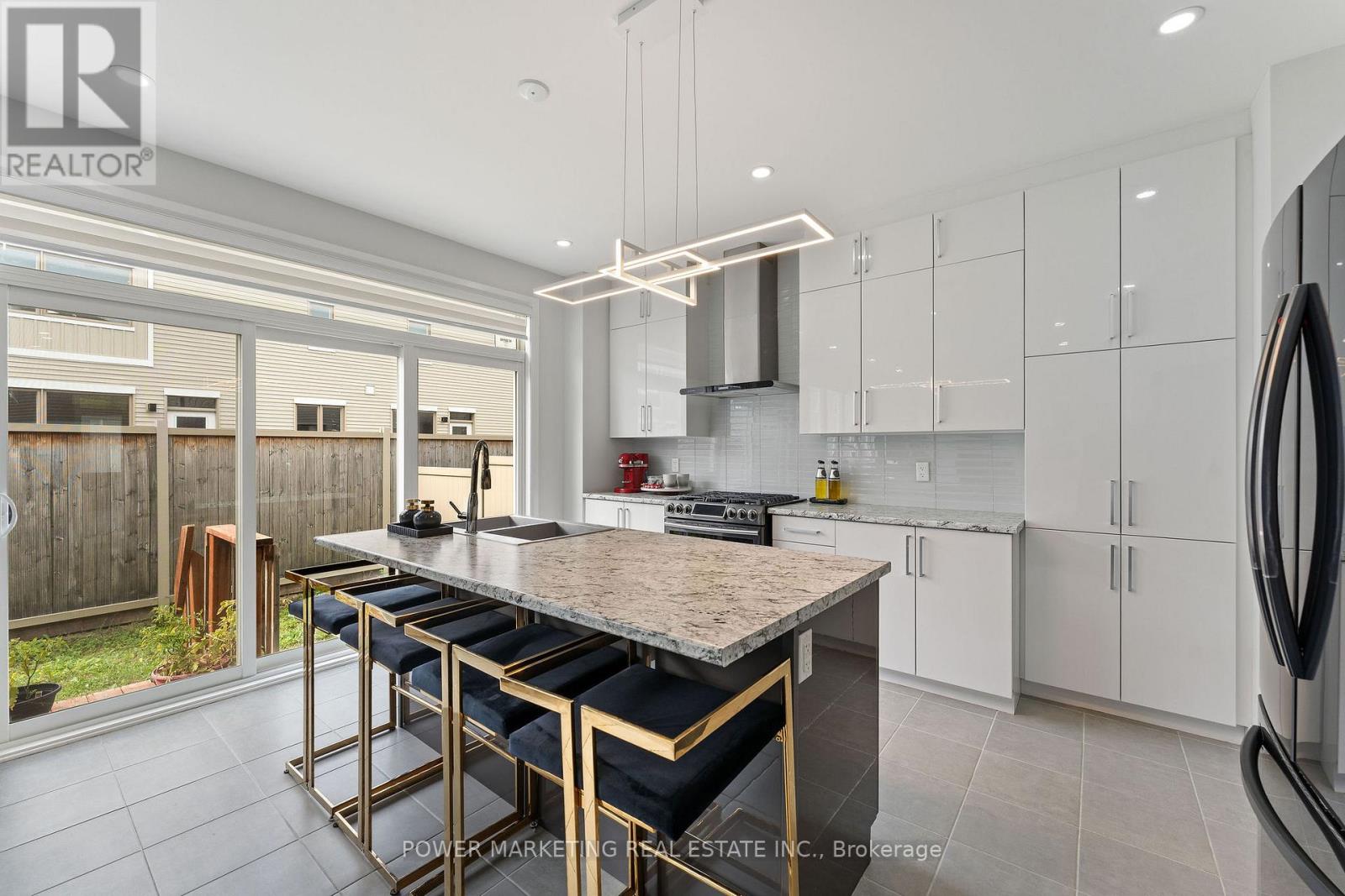 232 Aquarium Avenue, Ottawa, Ontario  K4A 1K7 - Photo 11 - X12403407