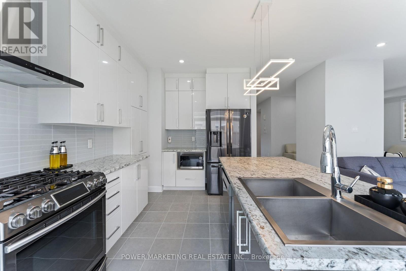 232 Aquarium Avenue, Ottawa, Ontario  K4A 1K7 - Photo 14 - X12403407