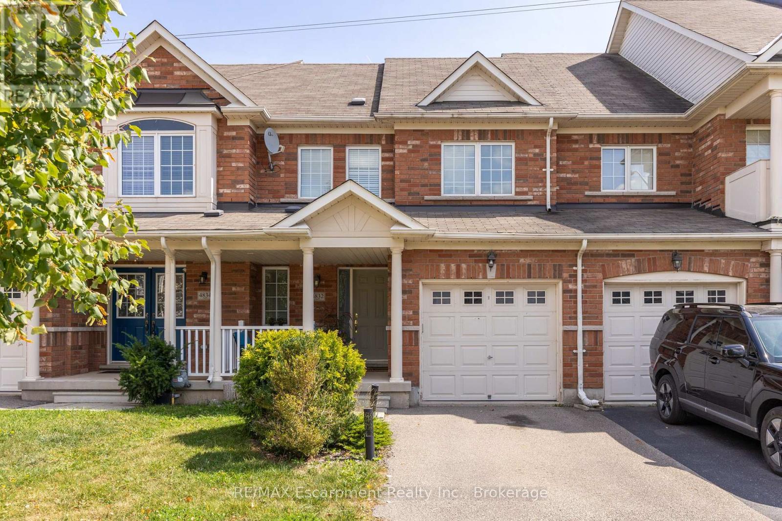 4832 Capri Crescent, Burlington, Ontario  L7M 0H9 - Photo 1 - W12403342