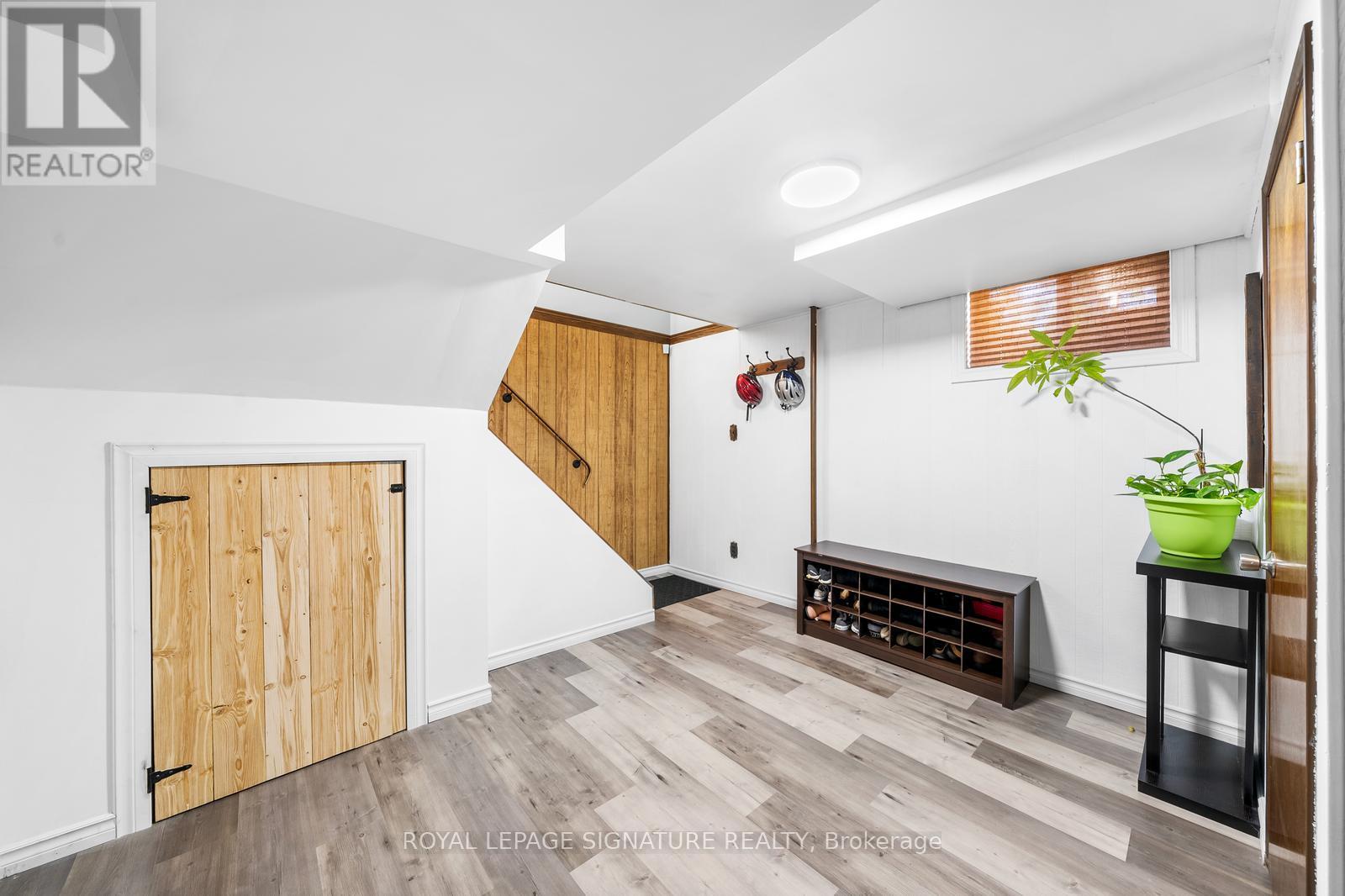 668 Peele Boulevard, Burlington, Ontario  L7R 3B9 - Photo 20 - W12403165