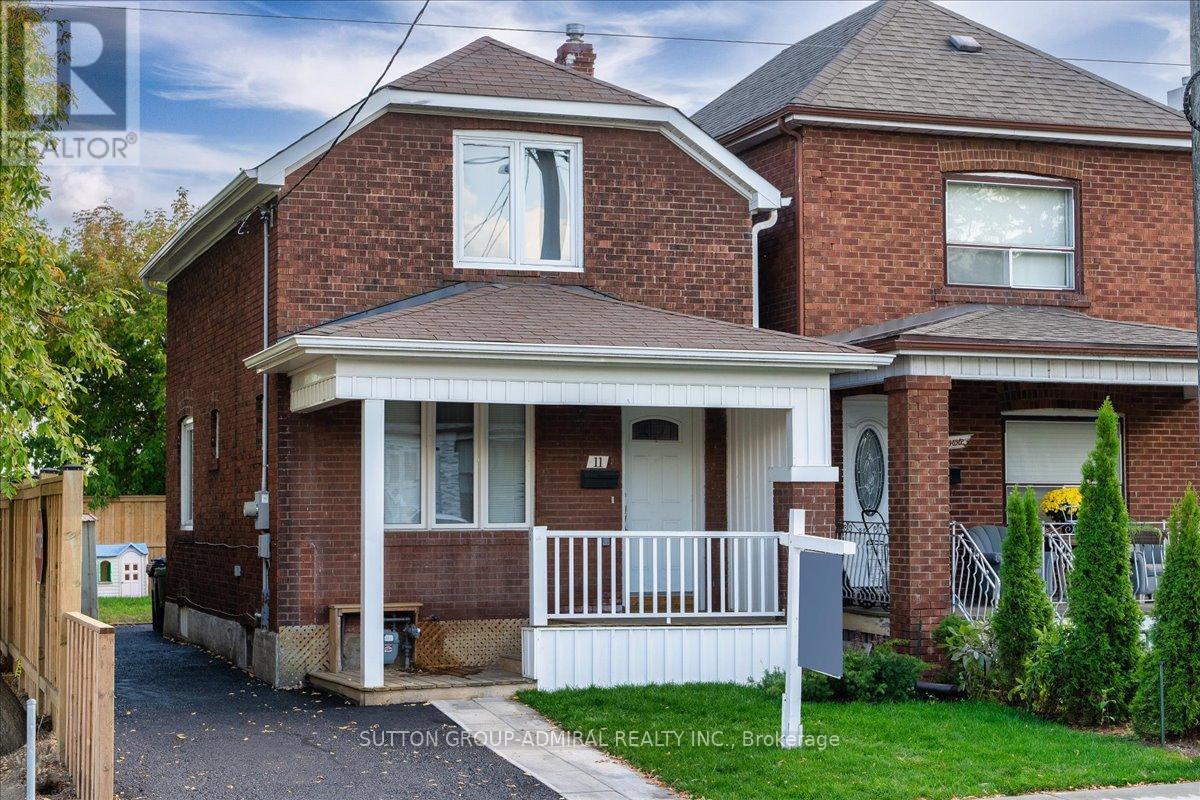 11 BOWIE AVENUE, Toronto, Ontario