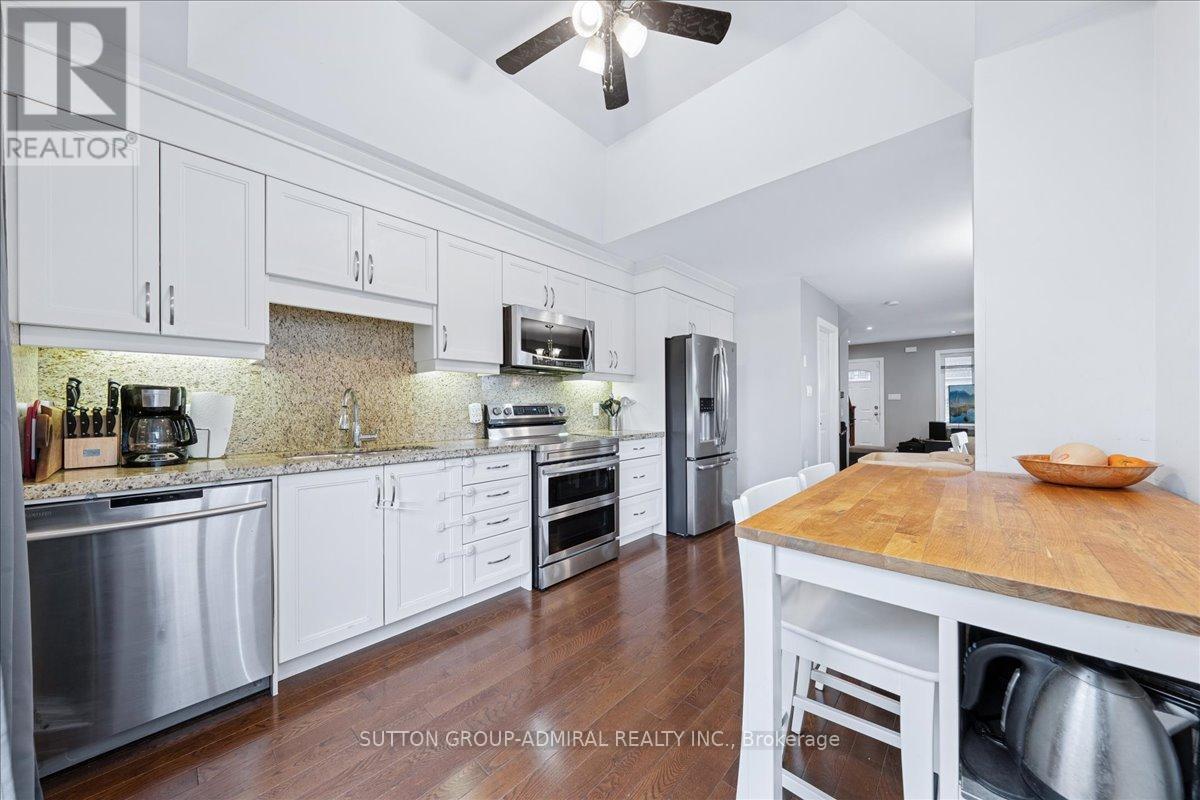 11 Bowie Avenue, Toronto (Briar Hill-Belgravia), Ontario  M6E 2P1 - Photo 20 - W12403168