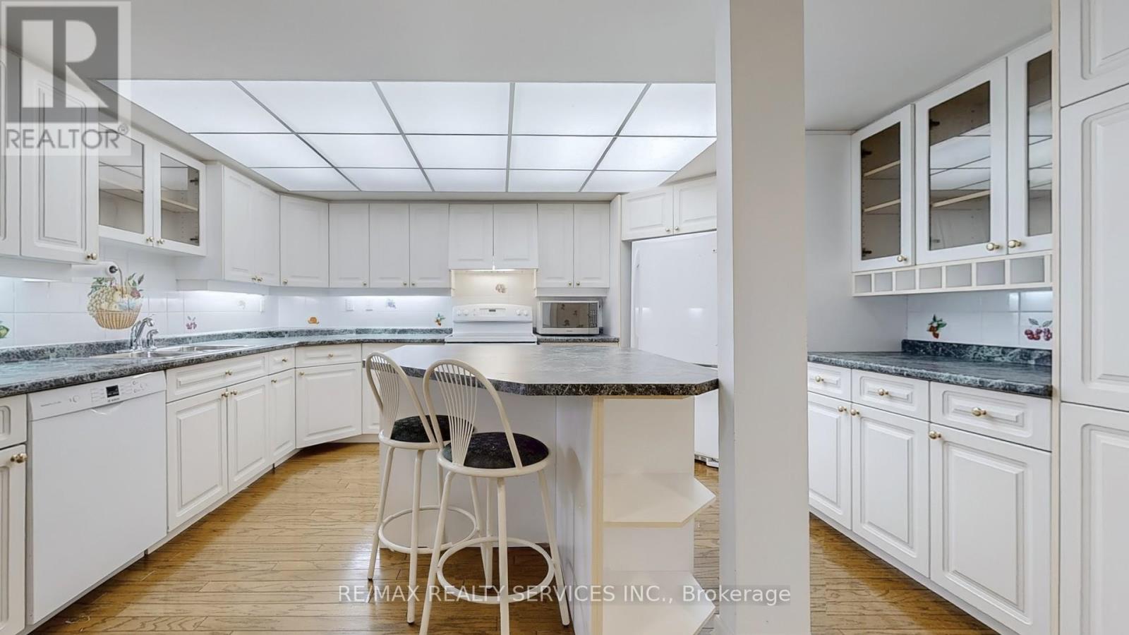 902 - 330 Mill Street S, Brampton (Brampton South), Ontario  L6Y 3V3 - Photo 18 - W12403178