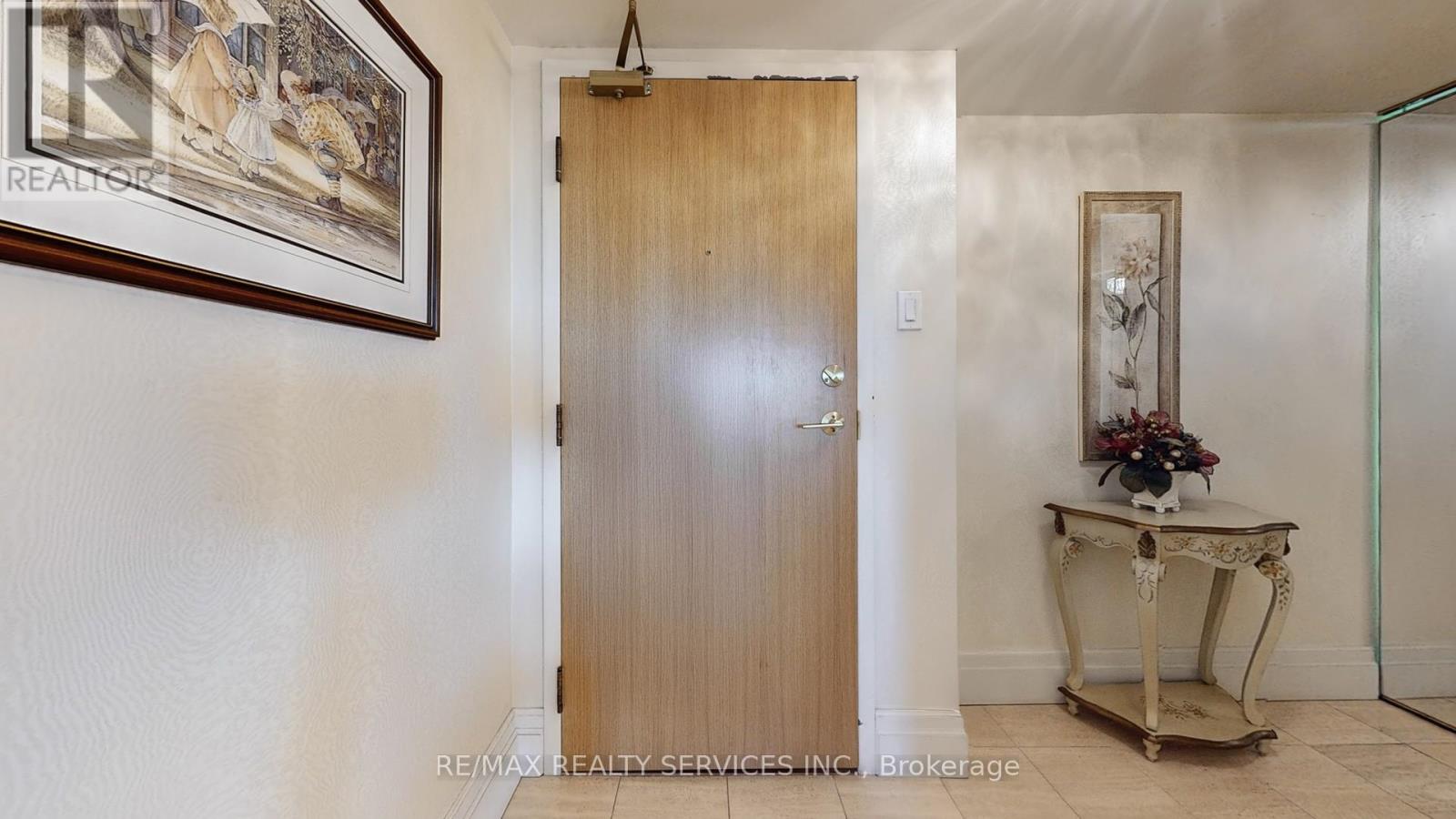 902 - 330 Mill Street S, Brampton (Brampton South), Ontario  L6Y 3V3 - Photo 9 - W12403178