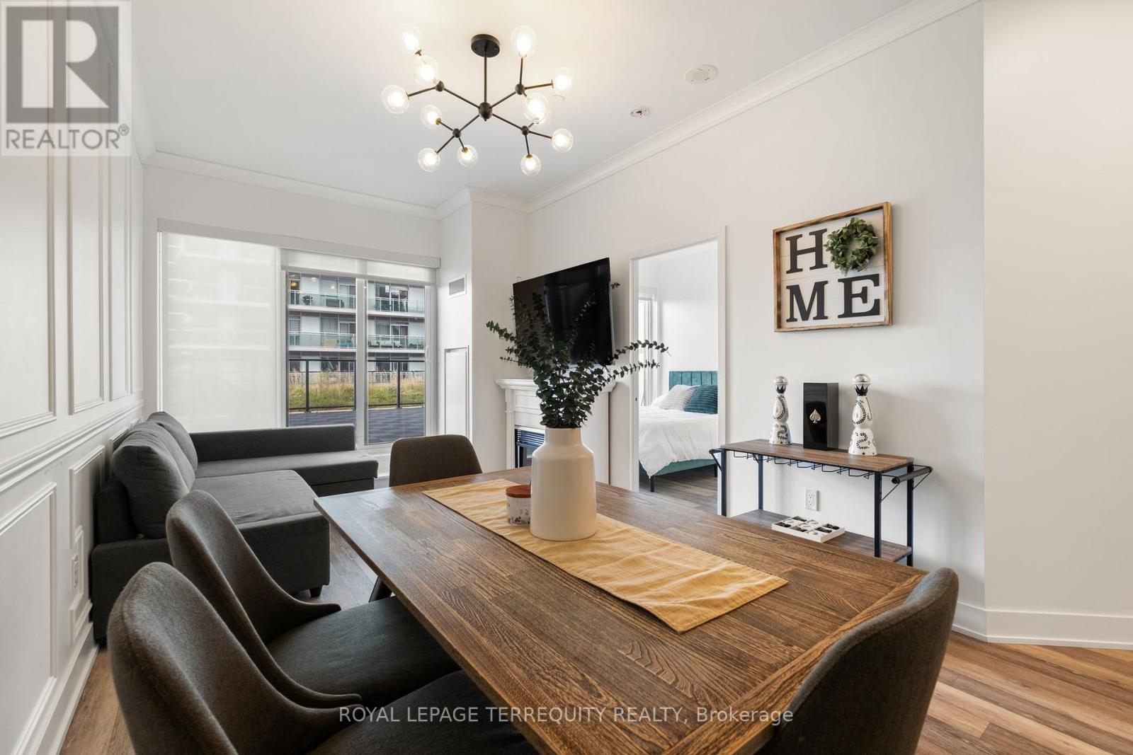 528 - 30 Shore Breeze Drive, Toronto (Mimico), Ontario  M8V 0J1 - Photo 1 - W12403208