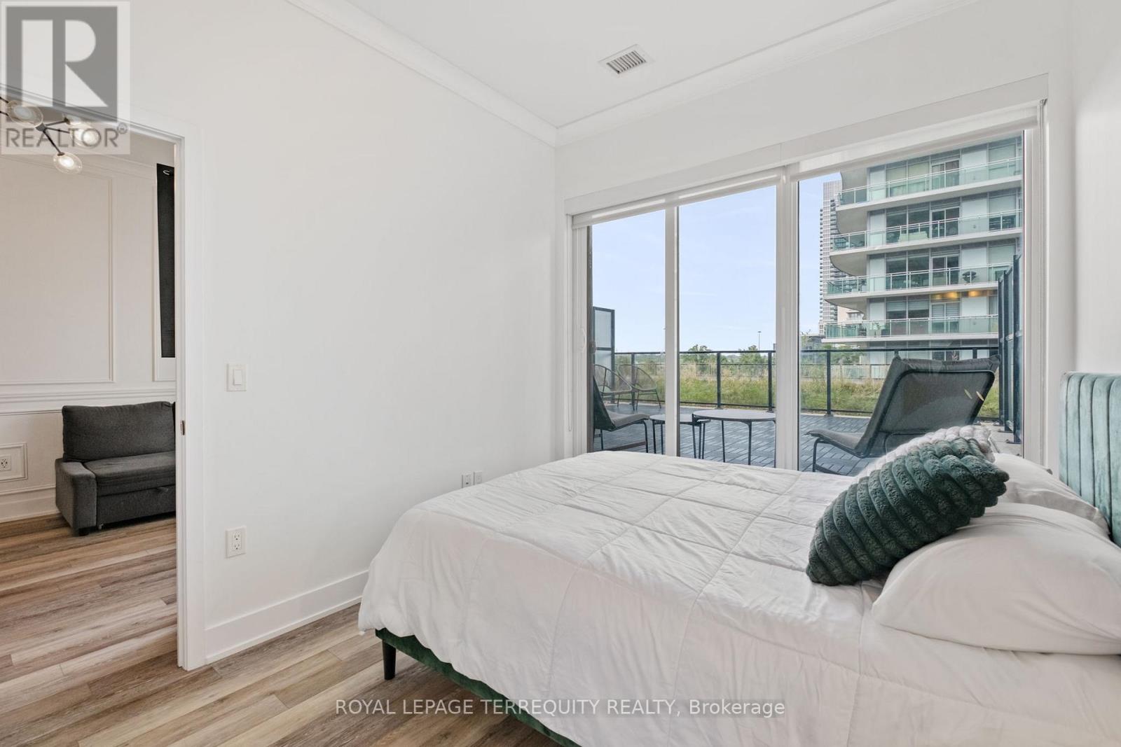 528 - 30 Shore Breeze Drive, Toronto, Ontario  M8V 0J1 - Photo 17 - W12403208