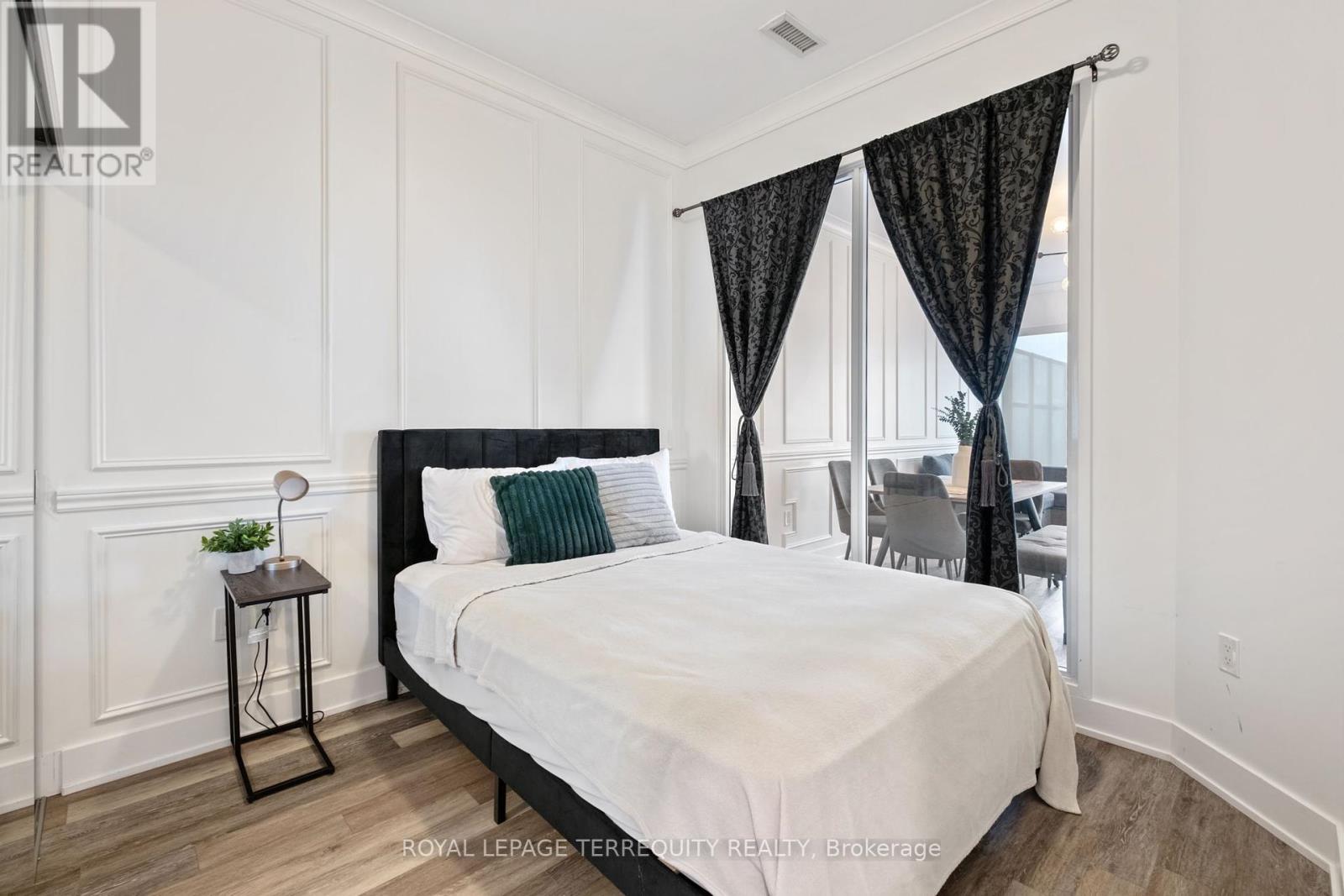 528 - 30 Shore Breeze Drive, Toronto, Ontario  M8V 0J1 - Photo 19 - W12403208
