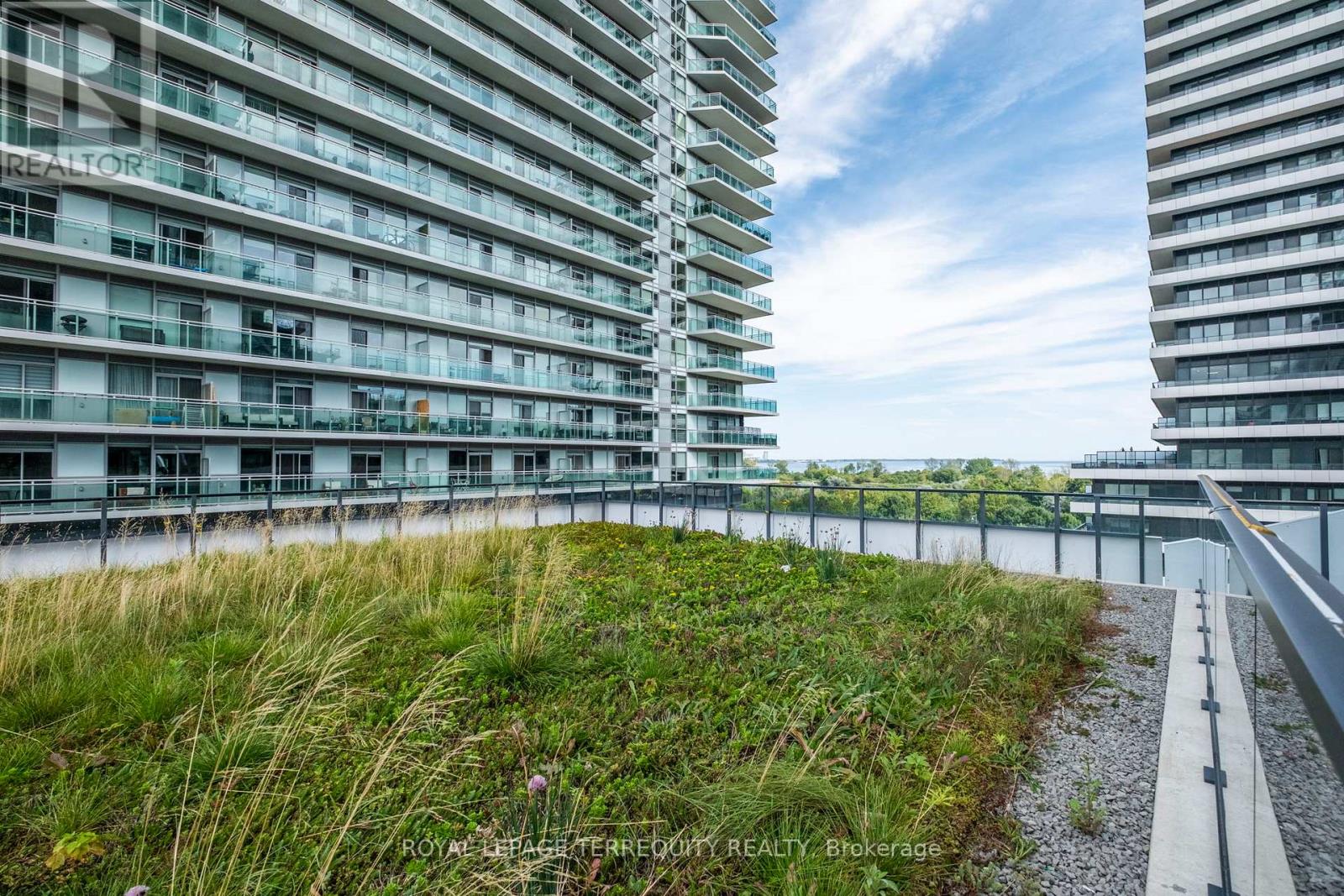 528 - 30 Shore Breeze Drive, Toronto, Ontario  M8V 0J1 - Photo 26 - W12403208