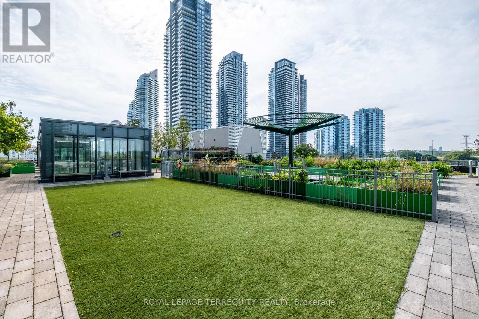 528 - 30 Shore Breeze Drive, Toronto, Ontario  M8V 0J1 - Photo 36 - W12403208