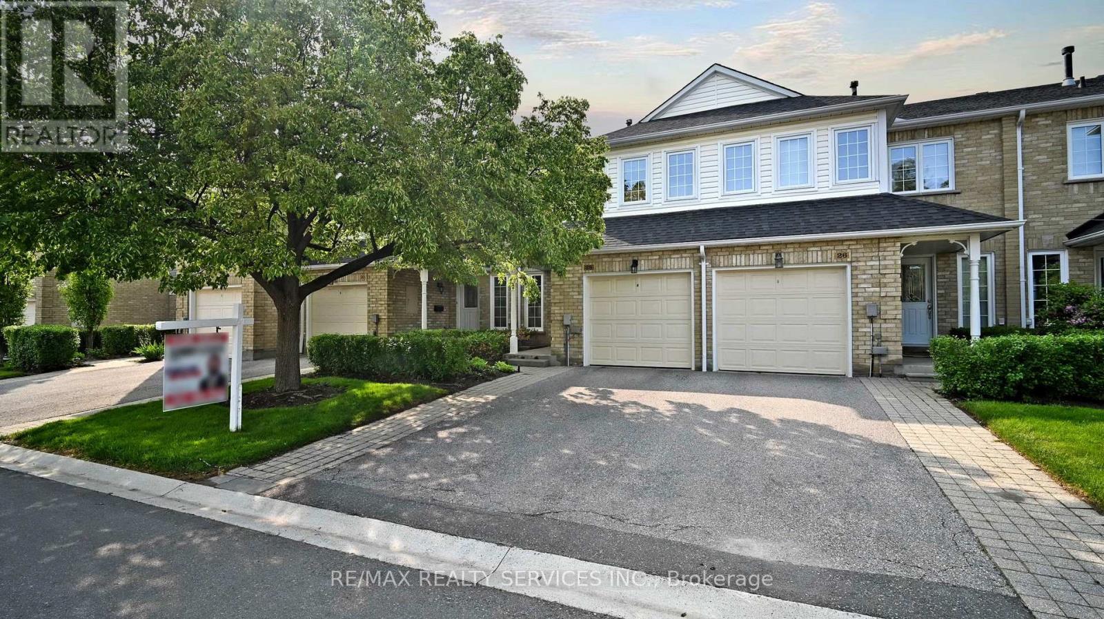 28 HEATHCLIFFE SQUARE, Brampton, Ontario