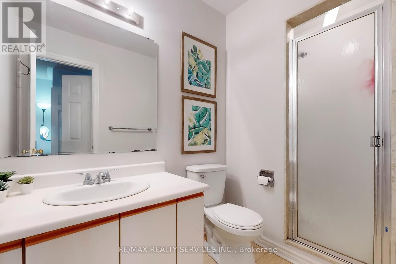 28 Heathcliffe Square, Brampton (Central Park), Ontario  L6S 5P7 - Photo 41 - W12403223
