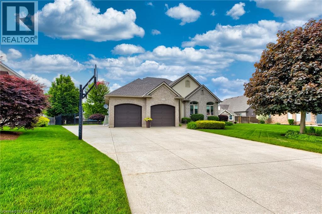 24 Belmont Avenue, Tillsonburg, Ontario  N4G 5W5 - Photo 3 - 40769699