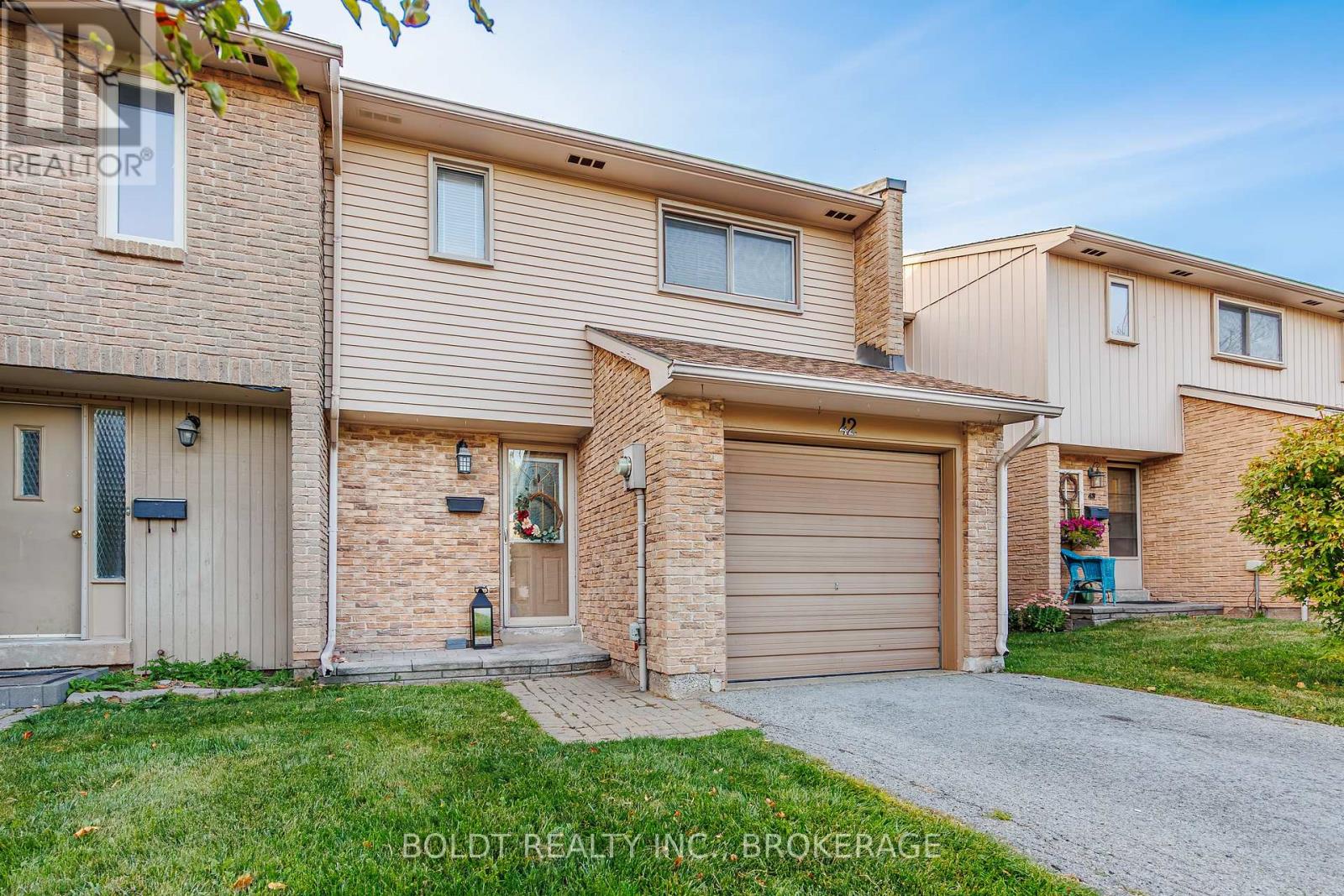 Property at 42 - 1532 LANCASTER DRIVE image 3