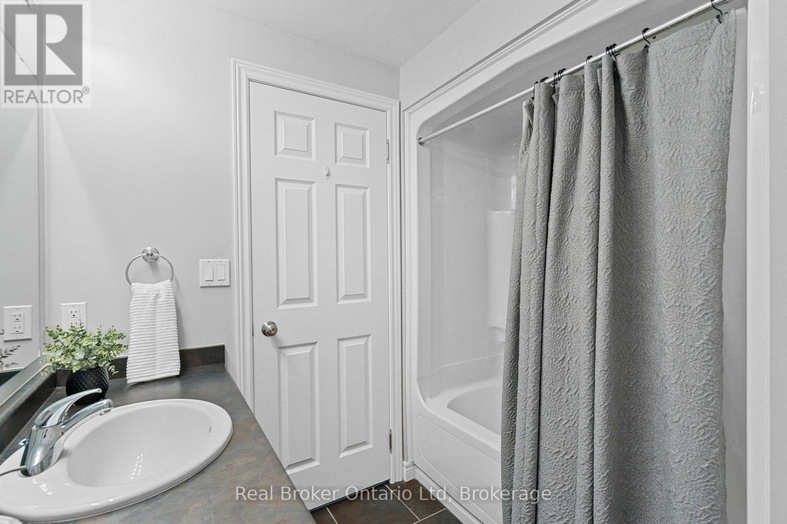 221 Millview Court, Guelph/eramosa, Ontario  N0B 2K0 - Photo 33 - X12403293